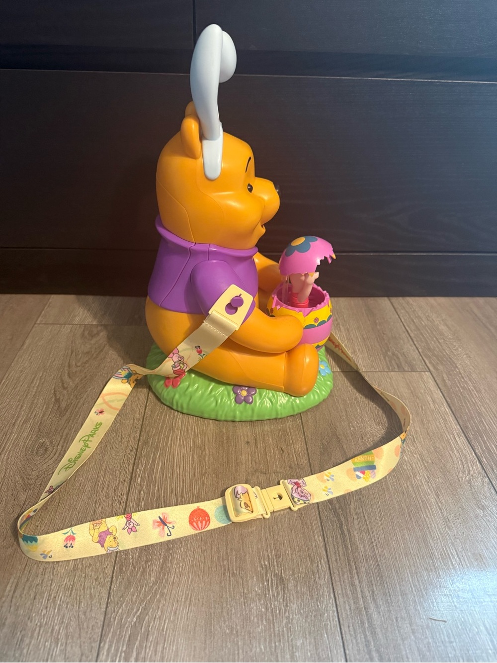 Winnie The Pooh & Piglet Popcorn Bucket (Easter) - Picture 2 of 4